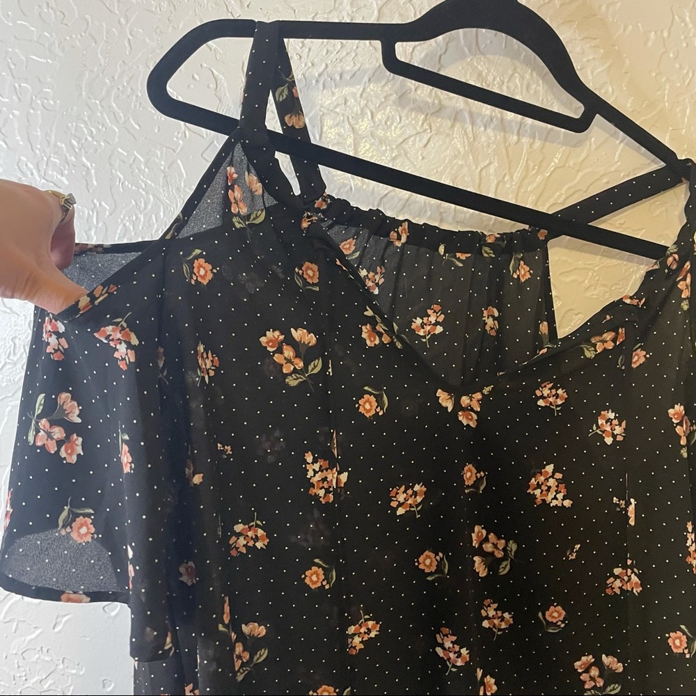 π»Sienna Sky Polka Dot Floral Cold Shoulder Top - Picture 2 of 6